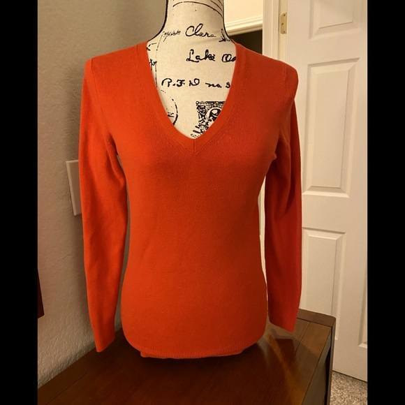 GAP Sweaters - Gap sweater in pumpkin.